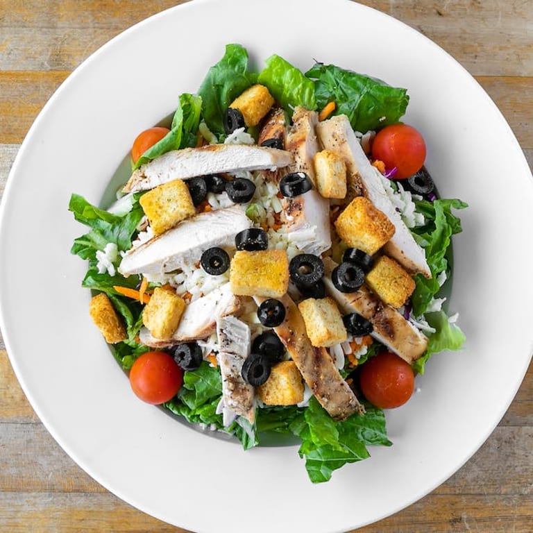 Grilled Chicken Salad: Fresh and Flavorful Options